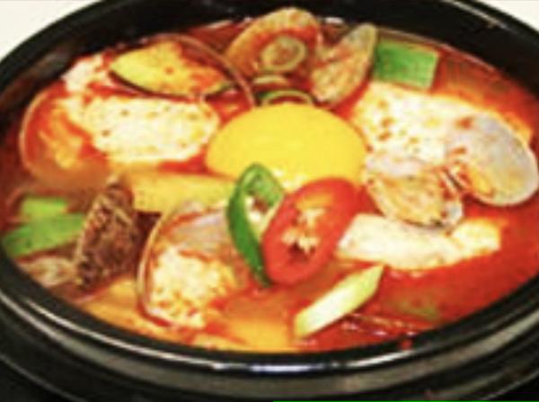 福栄監修旨辛料理専門店