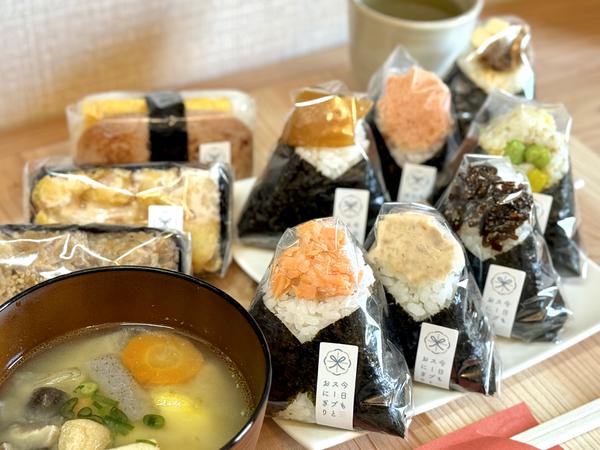 今日もスープとおにぎり