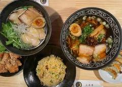 三日月ラーメン
