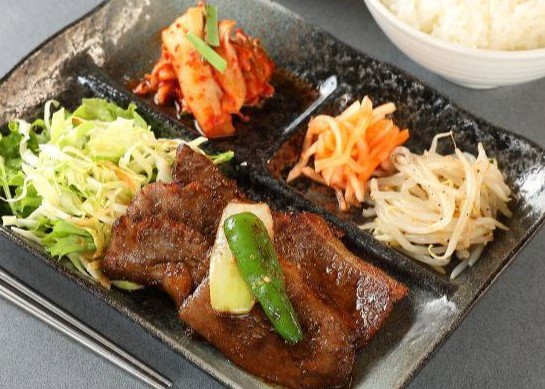 炭火焼肉兄弟カルビ・東城商店
