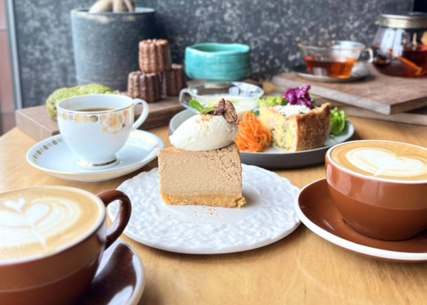 CAFE FLIGHT LOUNGE