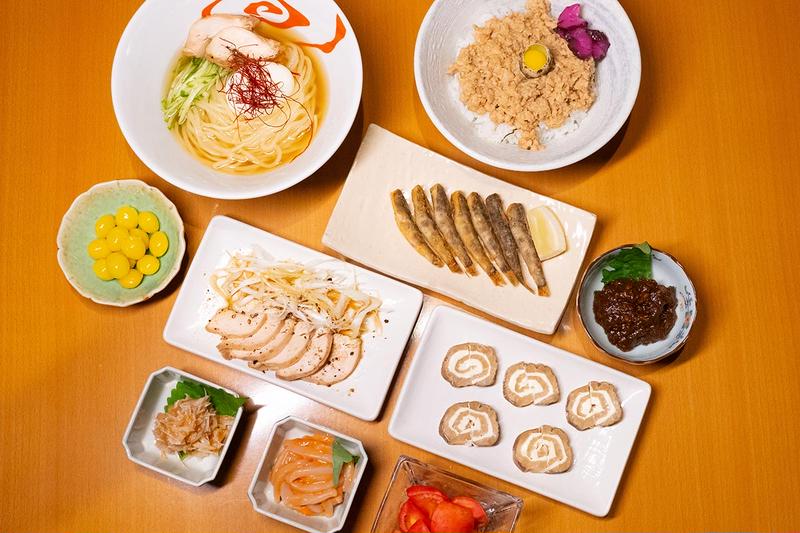 炭火焼くぼ田