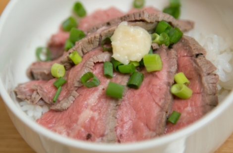 お肉料理の井戸