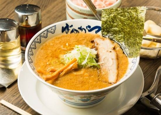 東京豚骨ラーメンばんから新宿三丁目店