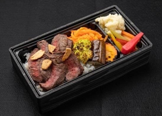赤身肉ステーキダイナー アカウシ