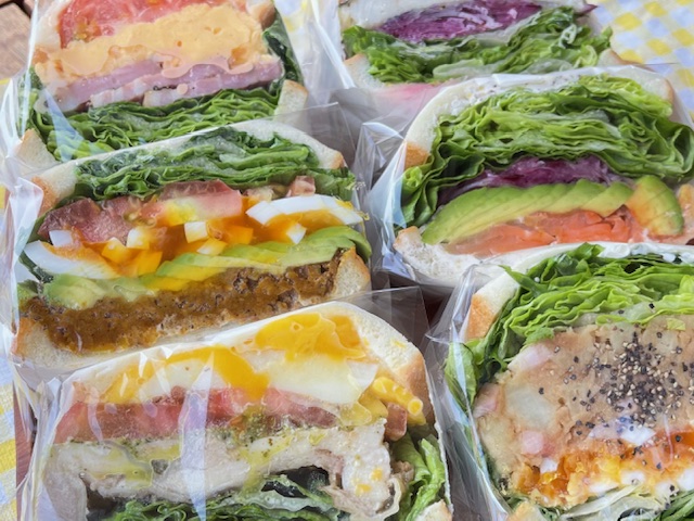 cafe TRAINNO sandwich