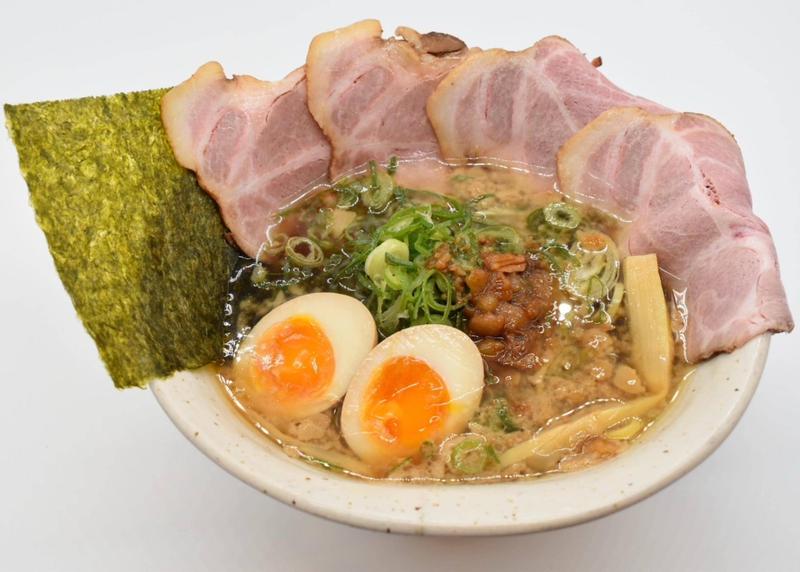 【濃厚背脂醤油ラーメン】ラーメン革命 南船場店