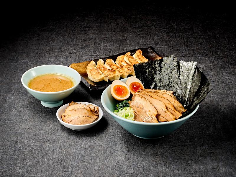 横浜家系チャーシュー丼 松壱家