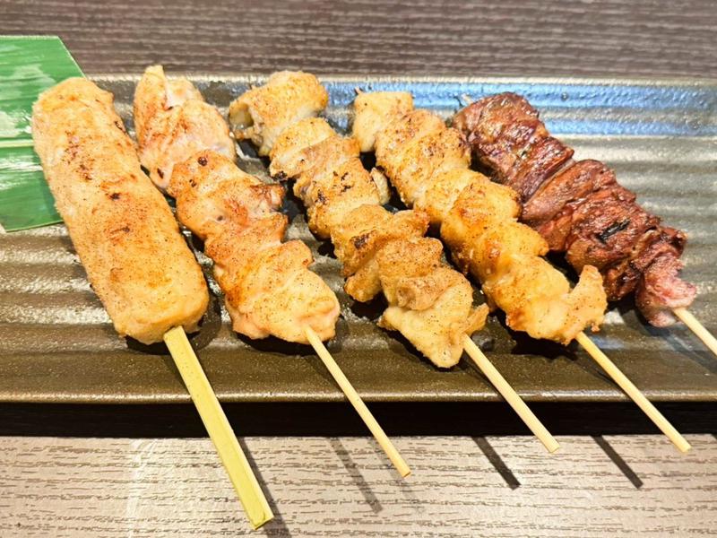 焼き鳥 味楽 酒場