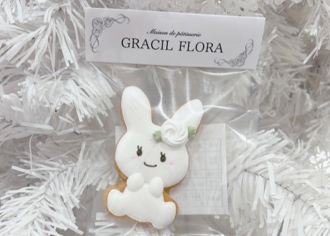 GRACIL FLORA