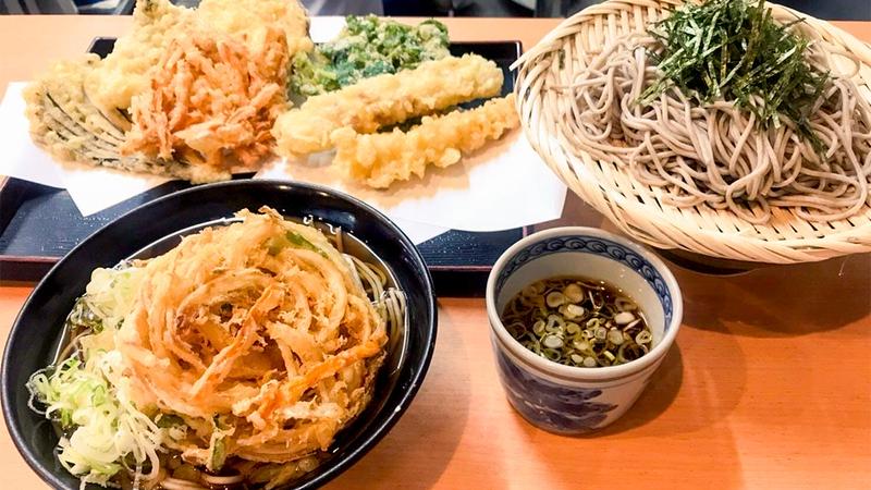 鈴しげ