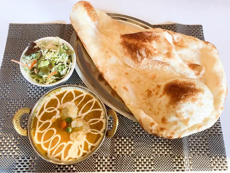 Asian daining and Bar Lali Guras