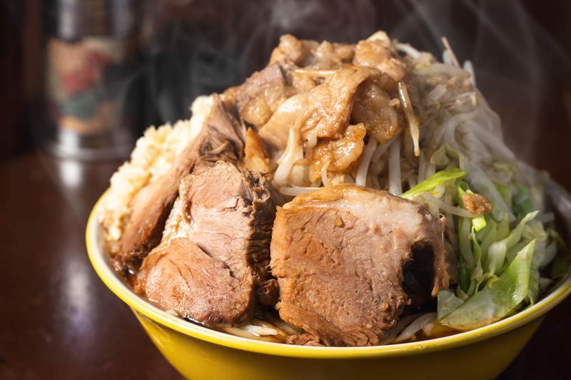 ラーメンイエロー 新宿御苑前店