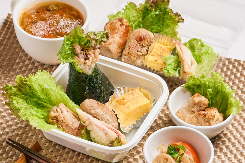 「おむすび おにぎり」シイナノゴハン (肉巻きおむすび 豚汁 生姜焼き ハンバーグ)