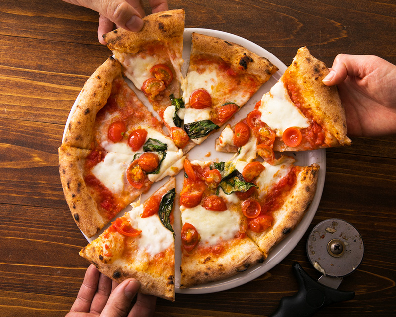 Pizzeria＆Bar LOGIC 本町店