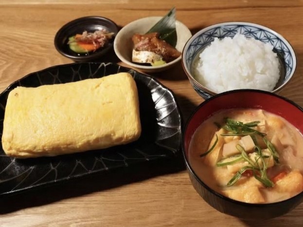 ニューロバタ カタナ食堂 天神西通り店
