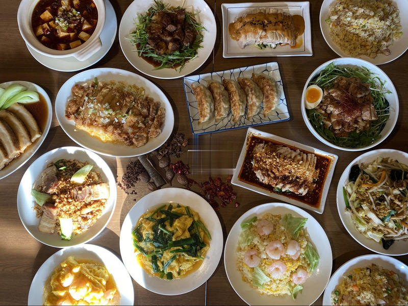 楽しい酒場八鮮食堂