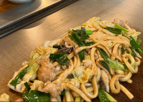 ホルモン焼きうどん 一力