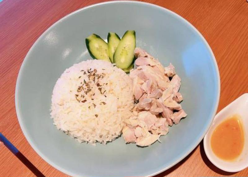 タイ料理＆Bar アムアム