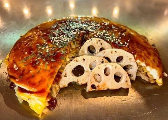 【お好み焼きと鉄板焼きのお店】秋月