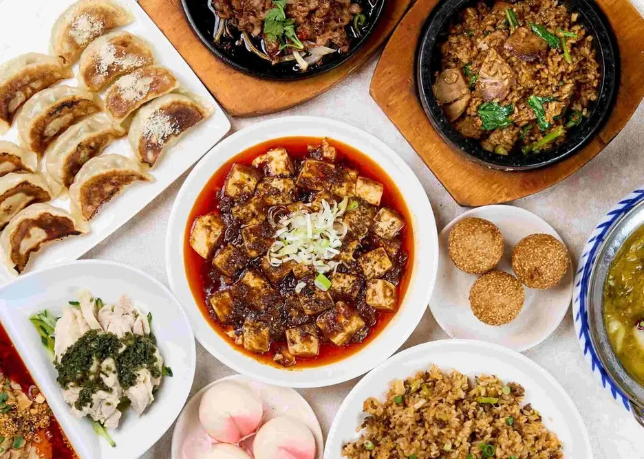 【餃子×四川料理専門店】餃子麻辣酒場 新橋駅前店
