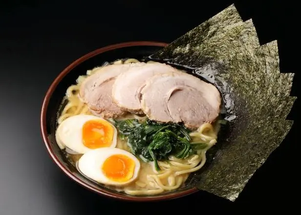 横浜家系ラーメン ええが家 千種駅前店