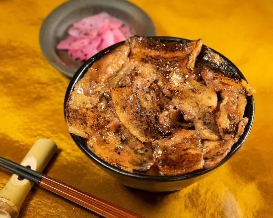 <公認>魔神豚 豚丼専門店 @草加店