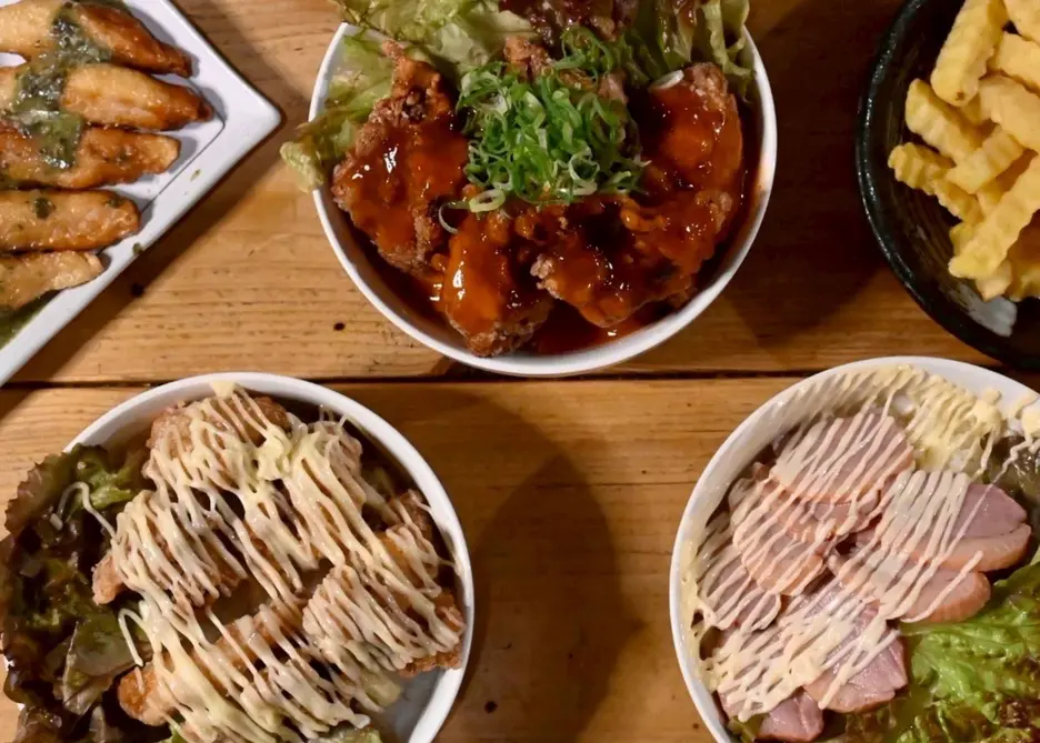【サクジュワ唐揚げ丼】CasualBar Allegra