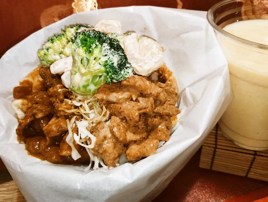 カレーケバブ&ラッシー クインズケリー