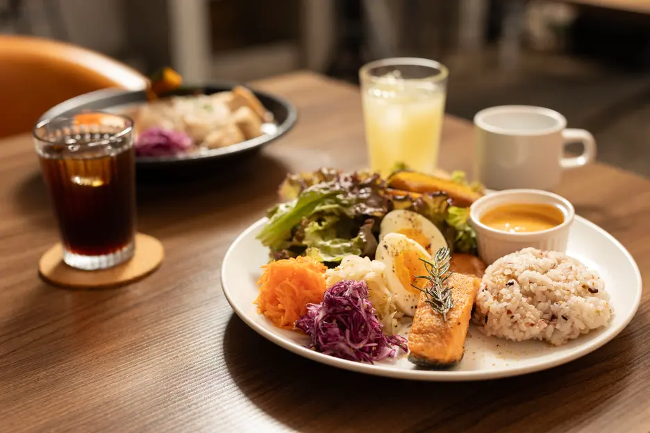 EAT Healthy Food Cafe