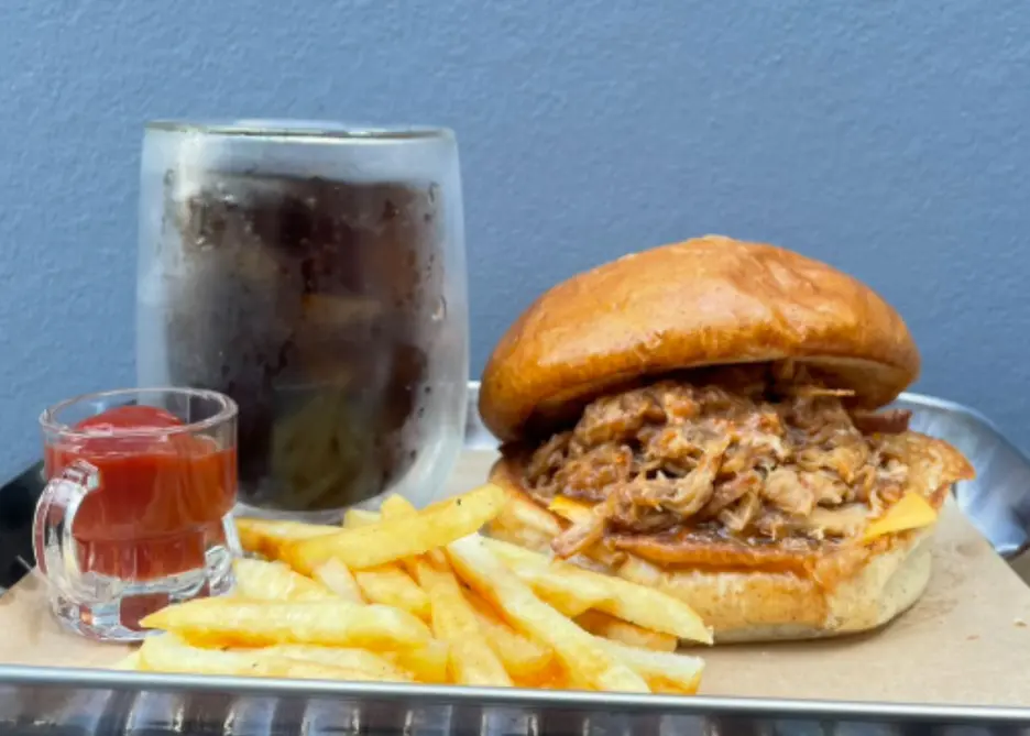 DONGURI BURGER