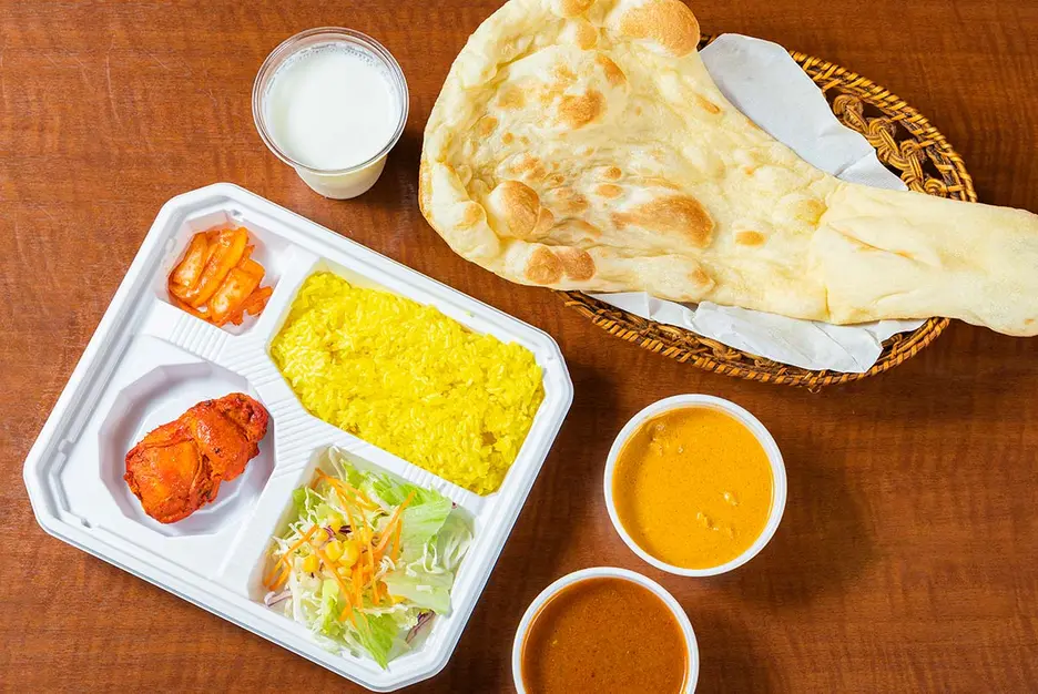 INDIAN RESTAURANT SAMOSA