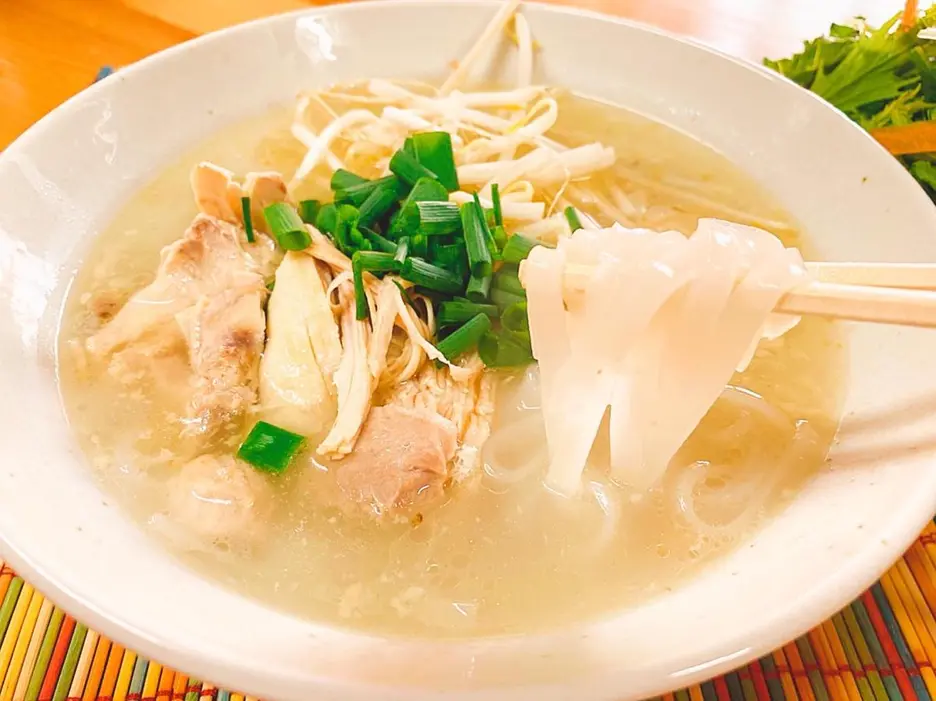 ベトナム料理シンチャオ 六本松店